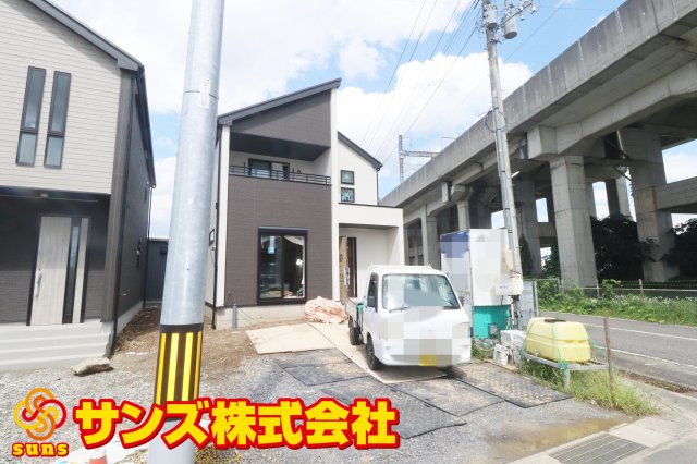 郡山市富久山町久保田字岡ノ城　　　5号棟　　　行健小学校、行健中学区の外観|南西側から見た外観♪