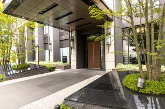【庭】ＧＬＯＢＡＬ　ＦＲＯＮＴ　ＴＯＷＥＲ