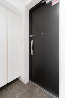 【玄関】 | ＡＩＦＬＡＴ　ＭＥＪＩＲＯ | ※写真は同タイプ住戸です。