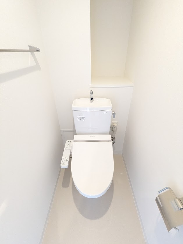 ケーディーエックスレジデンス上野毛のトイレ|清潔感のあるトイレです