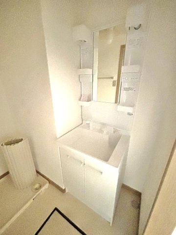 渋谷区本町３丁目の賃貸マンションの独立洗面台|独立洗面台、朝の身支度には欠かせません