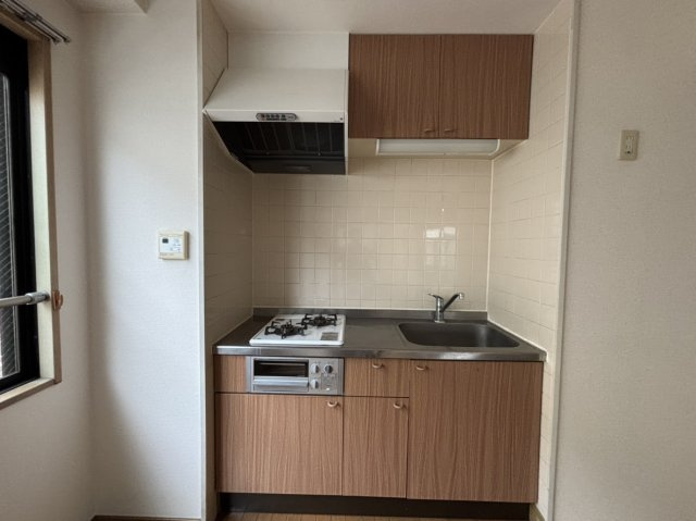 渋谷区本町３丁目の賃貸マンションのキッチン|コンパクトなキッチンで掃除もラクラク
