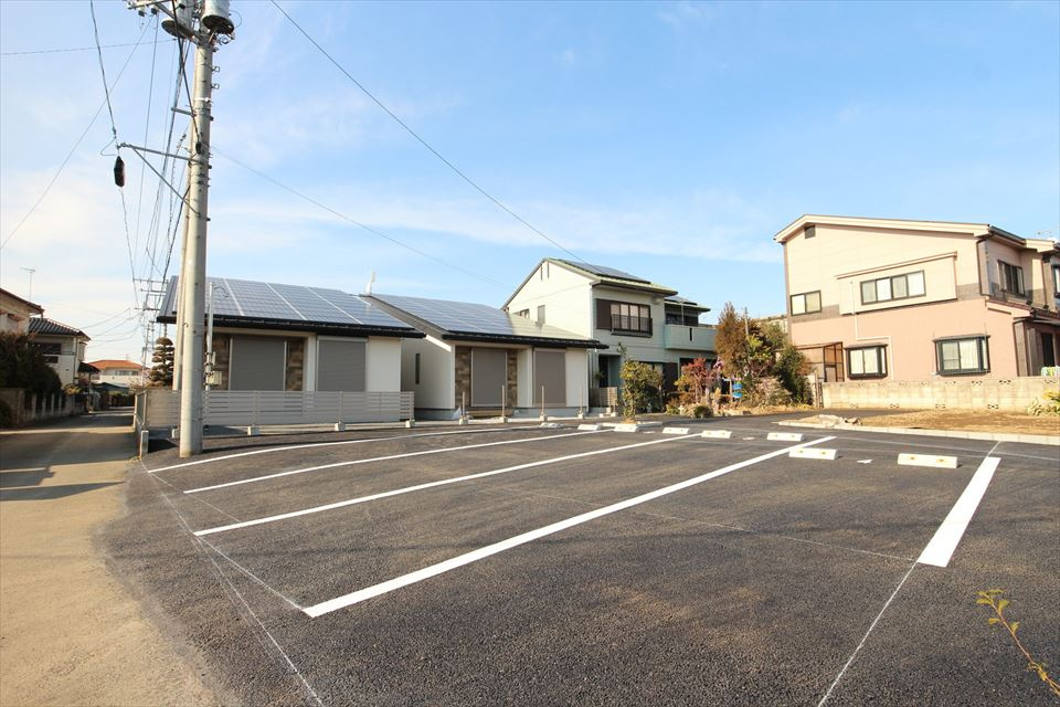 サニープレイス Bの駐車場