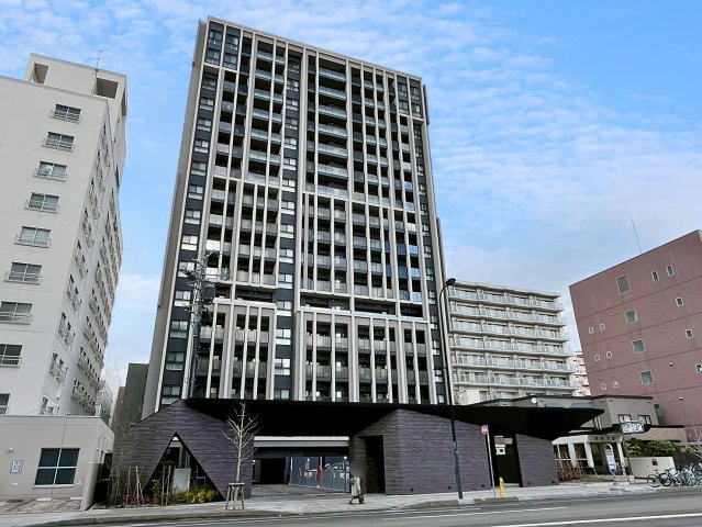 ザ・レーベン札幌大通　ＭＡＳＴＥＲＳ　ＯＮＥの外観|地下鉄西１８丁目駅 ３番出口の真上に位置する好立地