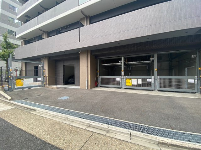 S-RESIDENCE葵　名古屋市賃貸　仲介手数料無料の駐車場