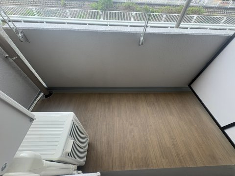 ALUNA江坂のバルコニー
