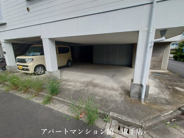 N CourtⅡの駐車場