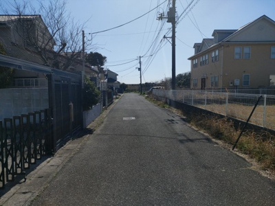 【前面道路含む現地写真】 | 山武市白幡　古家付き土地