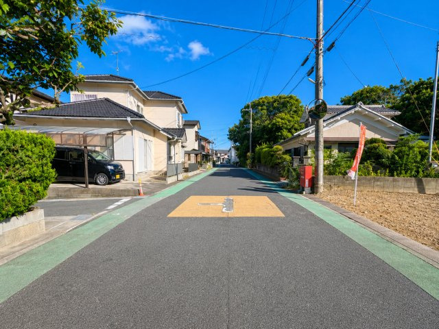 野洲市市三宅の前面道路含む現地写真|前面道路含む現地写真です