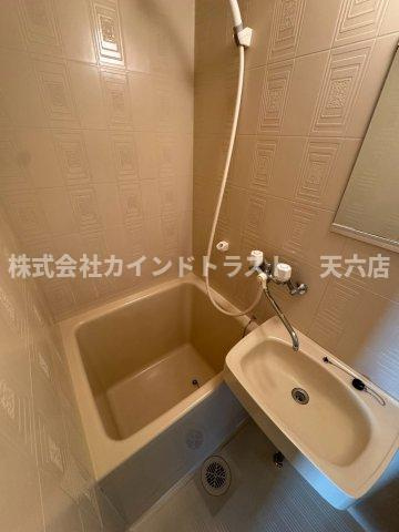 エルミタージュの浴室|コンパクトで使いやすいお風呂です
