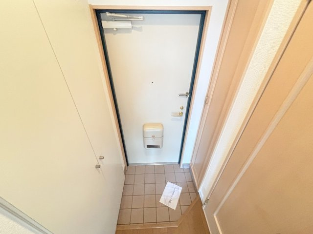 サンキャッスル十三の玄関