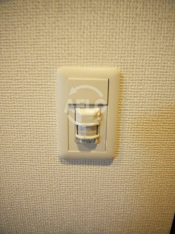 エステムコート難波Ⅳアトリの設備|エステムコート難波Ⅳアトリ　人感センサーライト