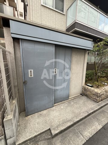 ルリエ江坂のその他共用部分|ゴミ置き場