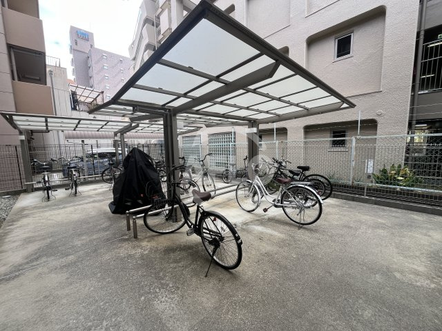 ルリエ江坂のその他|駐輪場