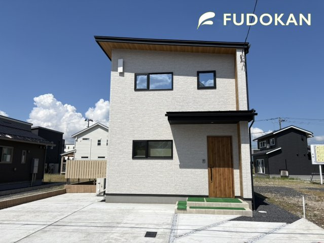 山形市あかねヶ丘１丁目【新築建売】の外観パース|現地外観写真！内覧ご予約受付中！