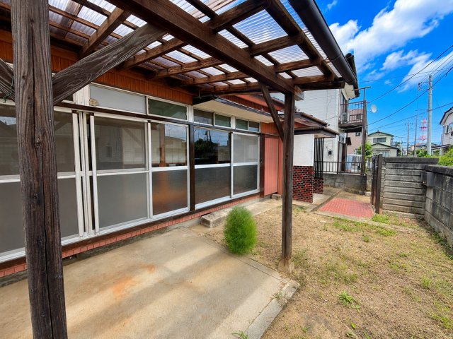 茂原市高師　中古戸建の庭|※画像の一部はAIを用いて加工・編集しています。実際の状況と異なる場合がありますので、ご了承下さい。