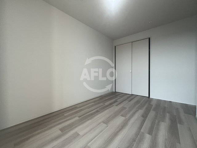 ジオタワー大阪十三　十三小学校の寝室|洋室