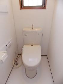 北大宮台戸建のトイレ