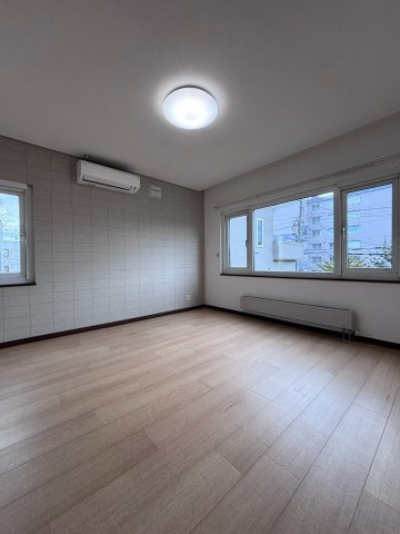 北21条東3丁目の洋室