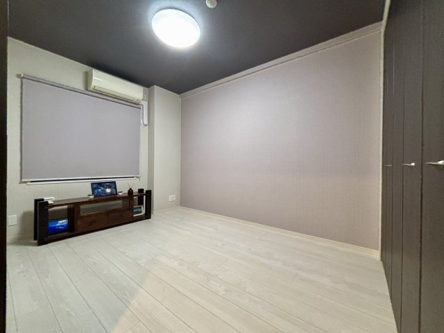 トラストネクサス生野町の洋室|６帖洋室。クロスもオシャレに仕上げております。主寝室に。