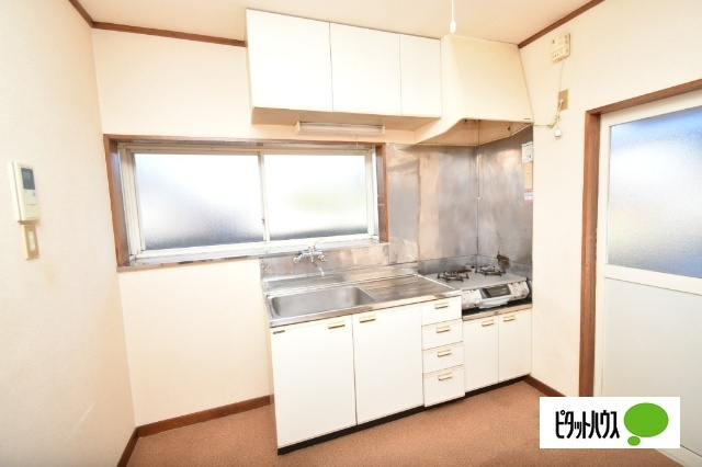 西村貸住宅のキッチン