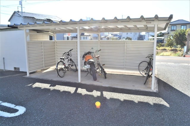 モンシャトー中央のその他|駐輪場