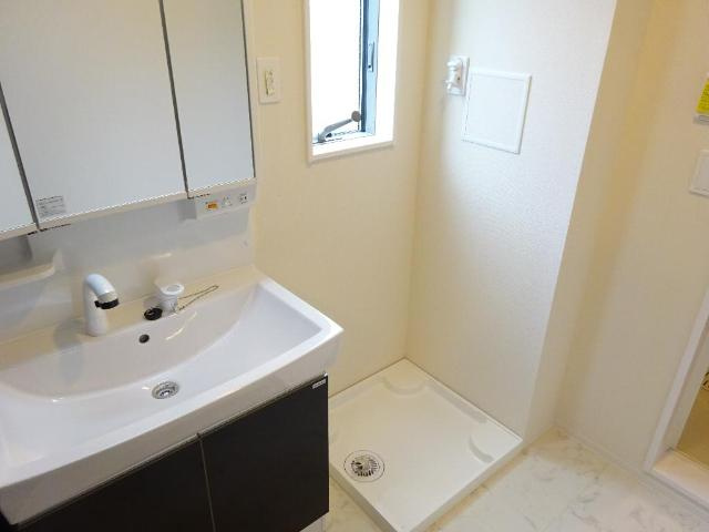 ロワ・セリシールＭのその他|洗濯機置場