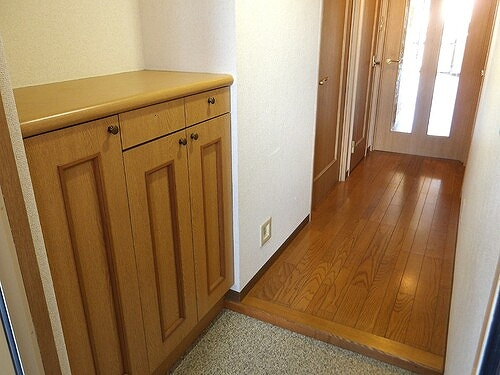 ライオンズマンション千葉グランドタワーのその他|共有部からの室内　※同タイプ別部屋