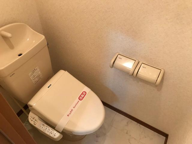 エクシード弥生のトイレ|シャワー付トイレ
