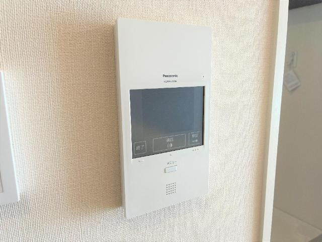 グリーンシャトーの内装|カメラ付インターホン