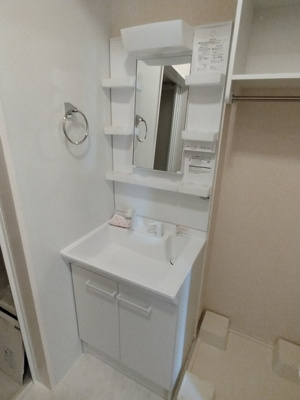 シャワー付き洗髪洗面化粧台★