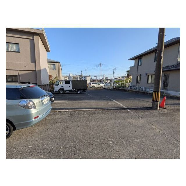アレーズ岐阜北A棟の駐車場