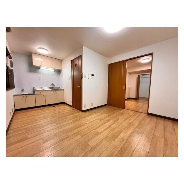 アレーズ岐阜北A棟の居間・リビング