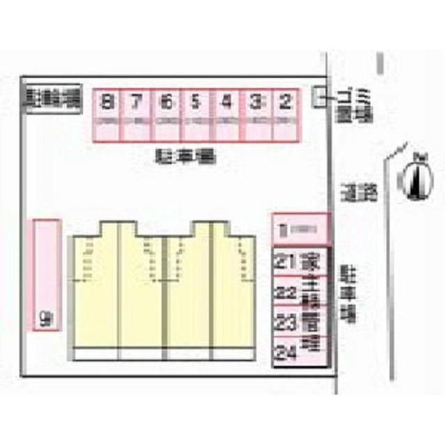 クレセント参番館の駐車場