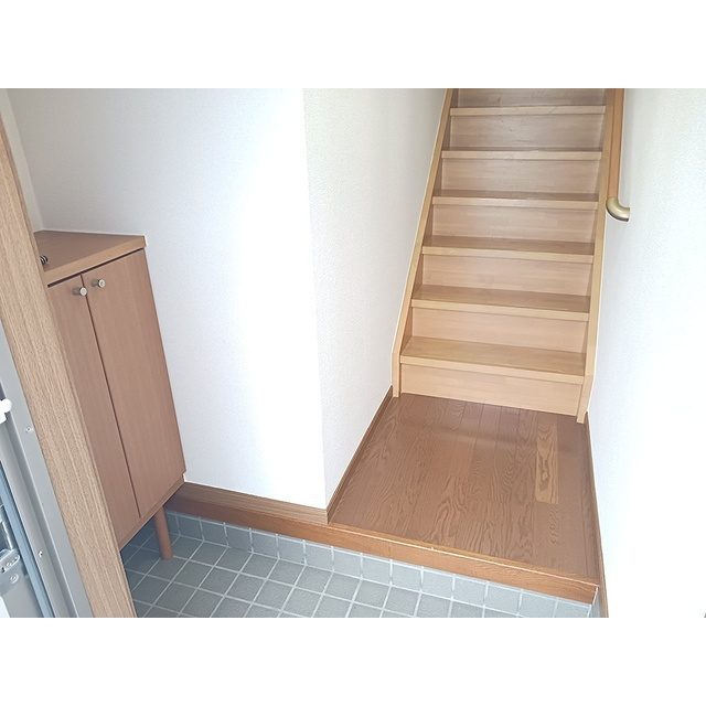 メニープログレスの玄関