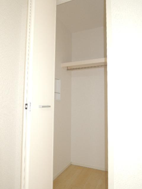 エルセレーノ森島の収納