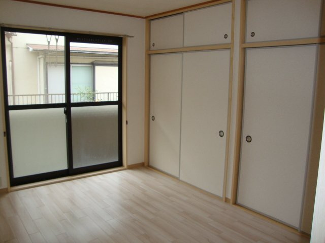 レジデンス町添の内装|洋室