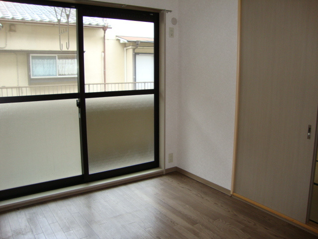 レジデンス町添の内装|洋室