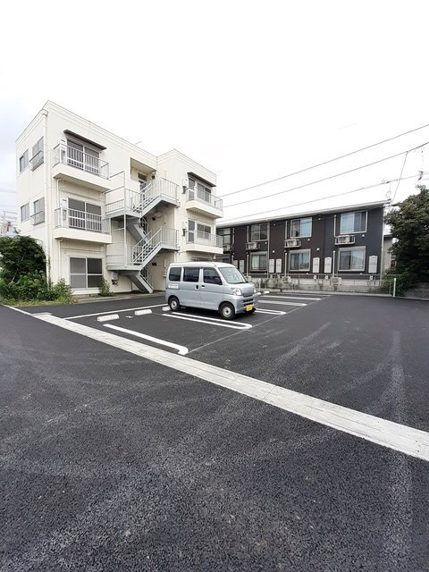 泉樹・若の宮の駐車場