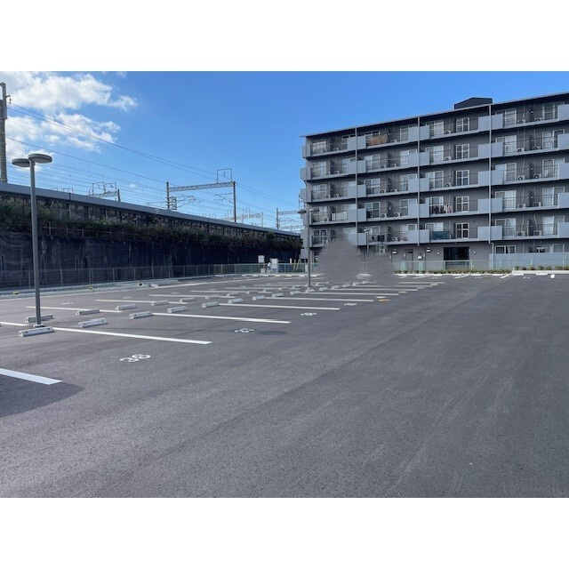 アヴィスタの駐車場