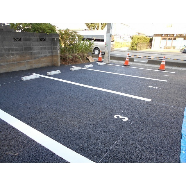 アウローラの駐車場