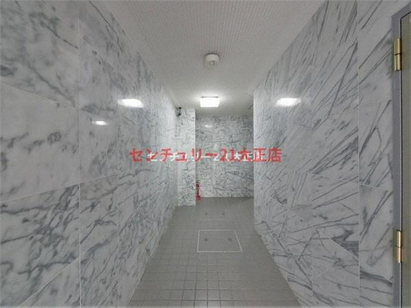 LUSENT大西のエントランス