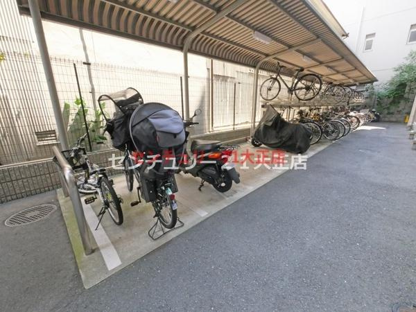 エステムコート難波WEST－SIDE2ベイフレックスの駐車場