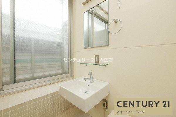 U residence 弁天町　(是空弁天)の洗面所