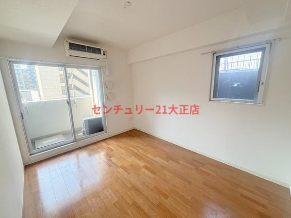 ファーストレジデンスOSAKA　BAY SIDEの居間・リビング