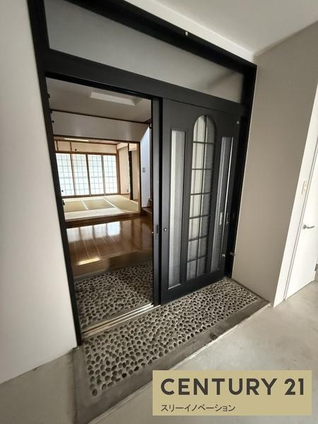 平尾4丁目中古戸建の玄関