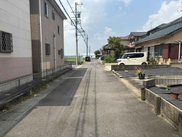 岡崎市土井町・中古戸建の前面道路含む現地写真|前面道路です。