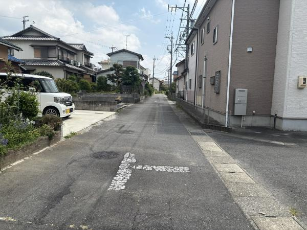 岡崎市土井町・中古戸建の前面道路含む現地写真|前面道路です。