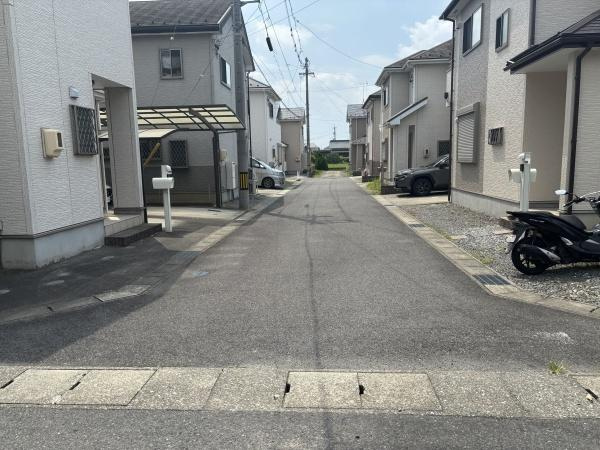 岡崎市土井町・中古戸建の前面道路含む現地写真|前面道路です。