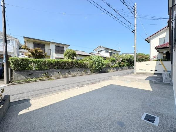 横須賀市池田町６丁目の中古一戸建の駐車場